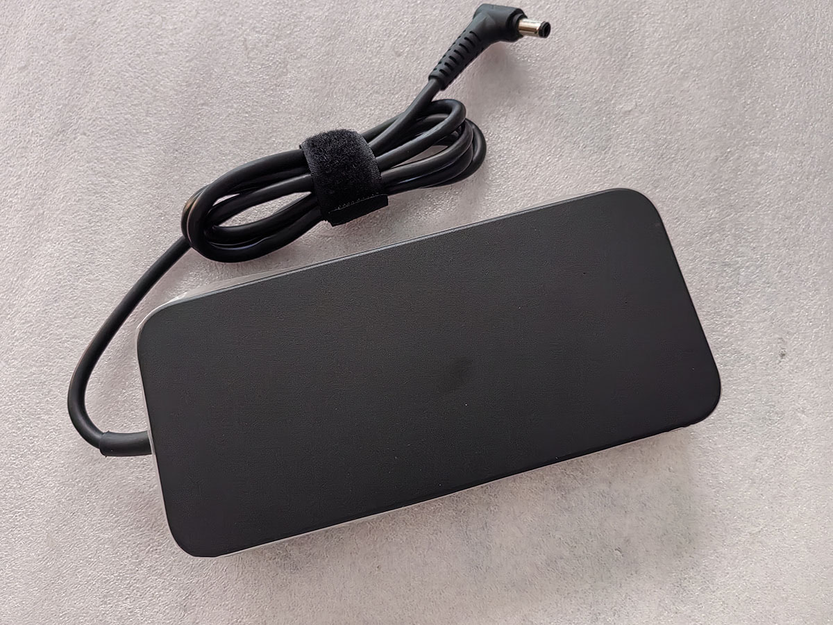 Zasilacz OEM Slim Delta 20V 11 – Pc Gaming Uk recenzja i cena