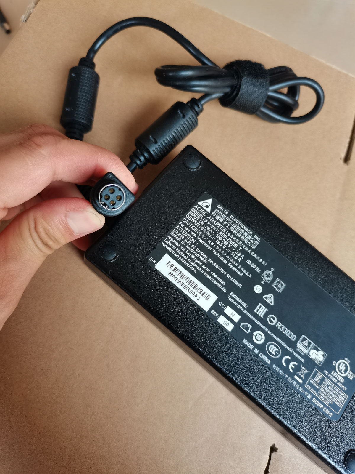 OEM Delta 230W 19.5V 11.8A ADP – Pc Gaming Uk recenzja i cena