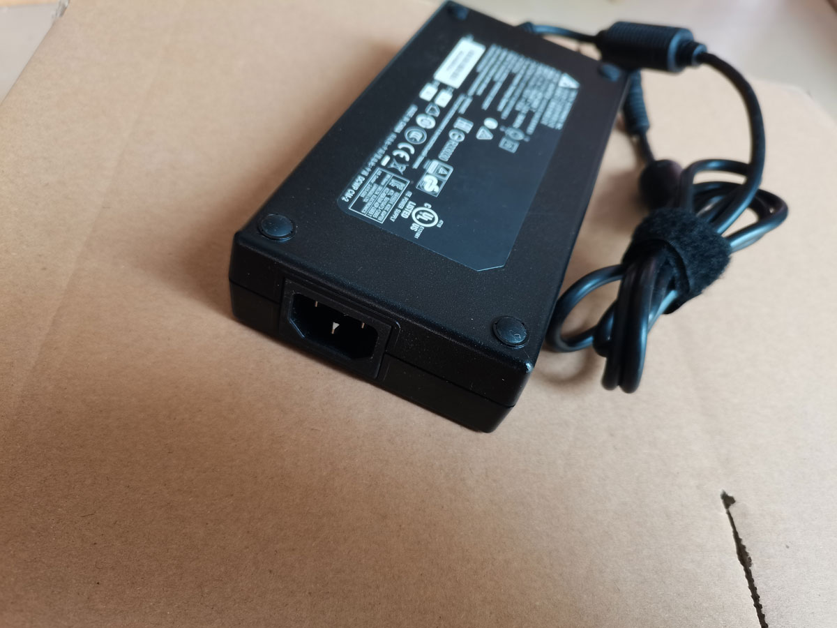 OEM Delta 230W 19.5V 11.8A ADP – Pc Gaming Uk recenzja i cena